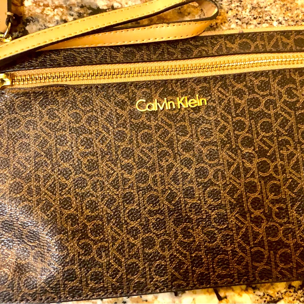 Calvin Klein Wristlet/Billfold/Cardholder.